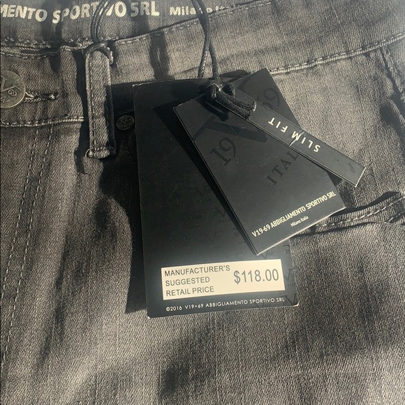 Jeans - Picture 2 of 14